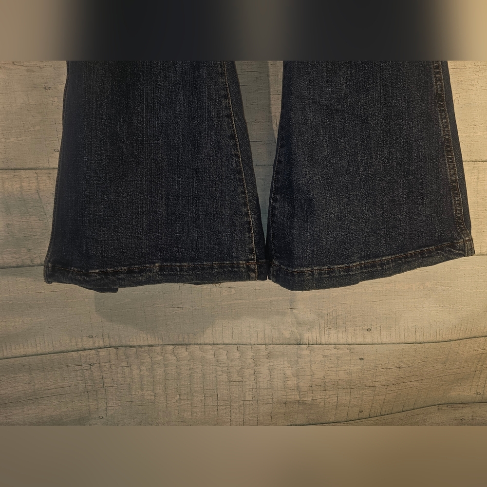 Wrangler Women's Retro High Rise Flare Bell Bottom Jeans Size 31x30 - Picture 5 of 12